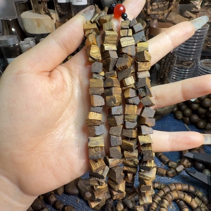 沉香碎屑沉香沉香车（挂老料多样性发