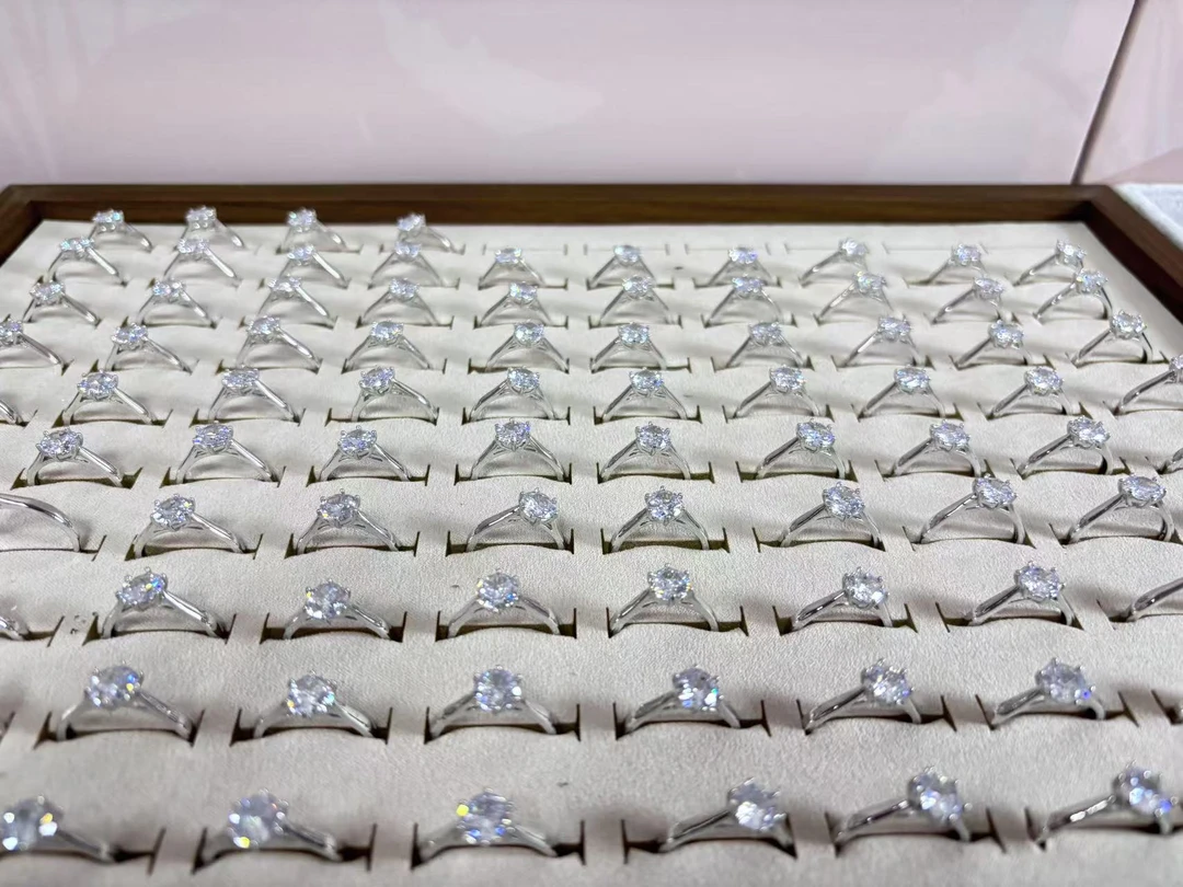 黄铜锆石戒指 锆石戒指银制银戒镶嵌饰品指环