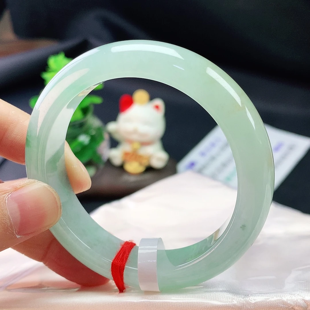 翡翠手镯未镶嵌53圈