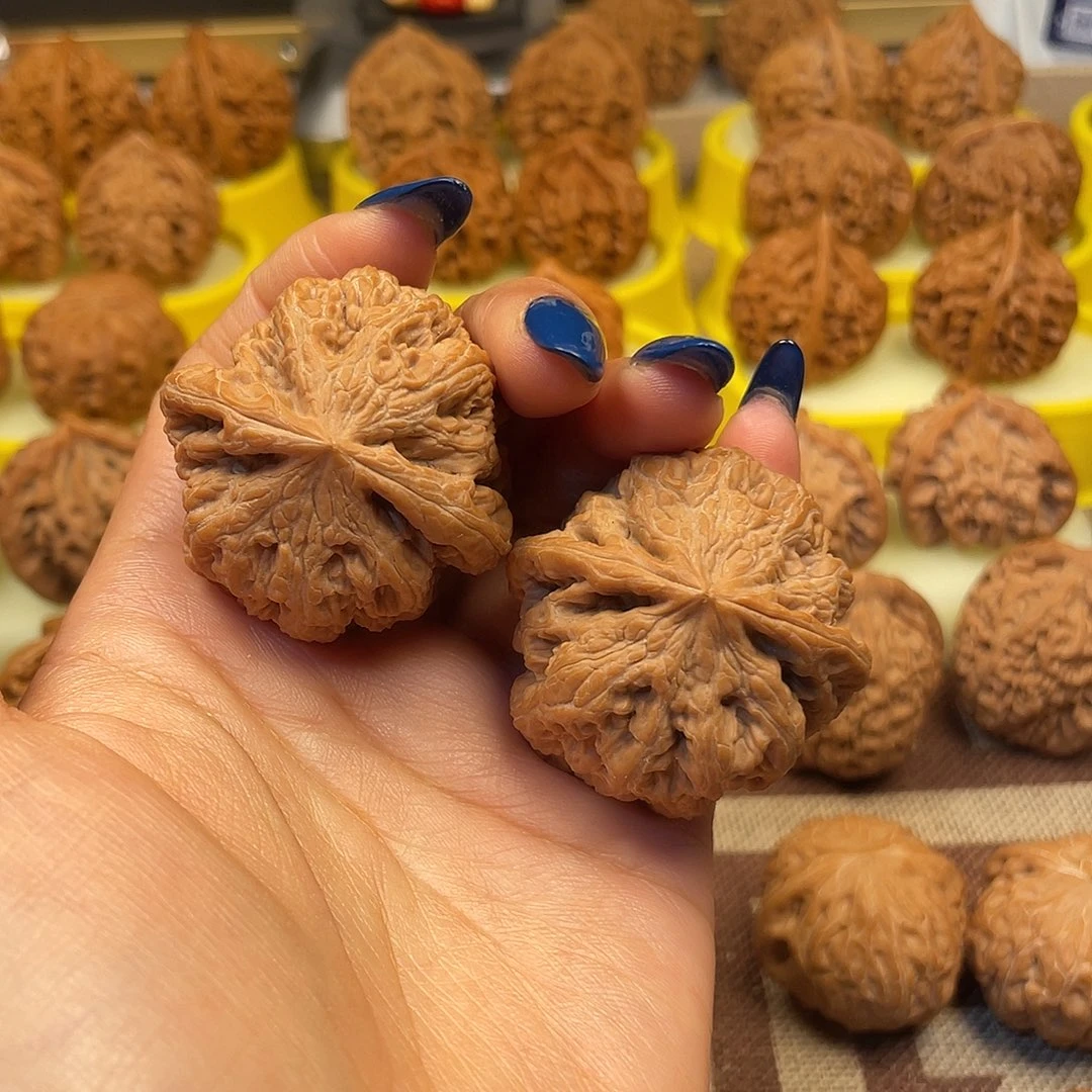 文玩核桃吊坠大粗筋