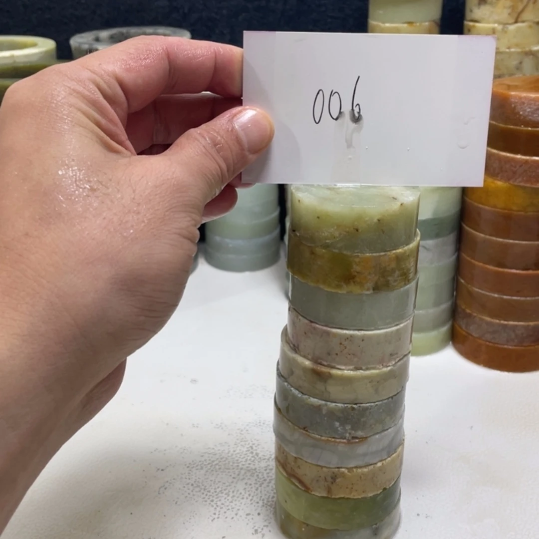 【闪购商品】蛇纹石玉未镶嵌珠宝半成品老****朋