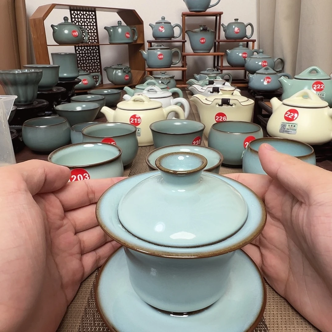 瓷片。。。。。。。。。。。。。