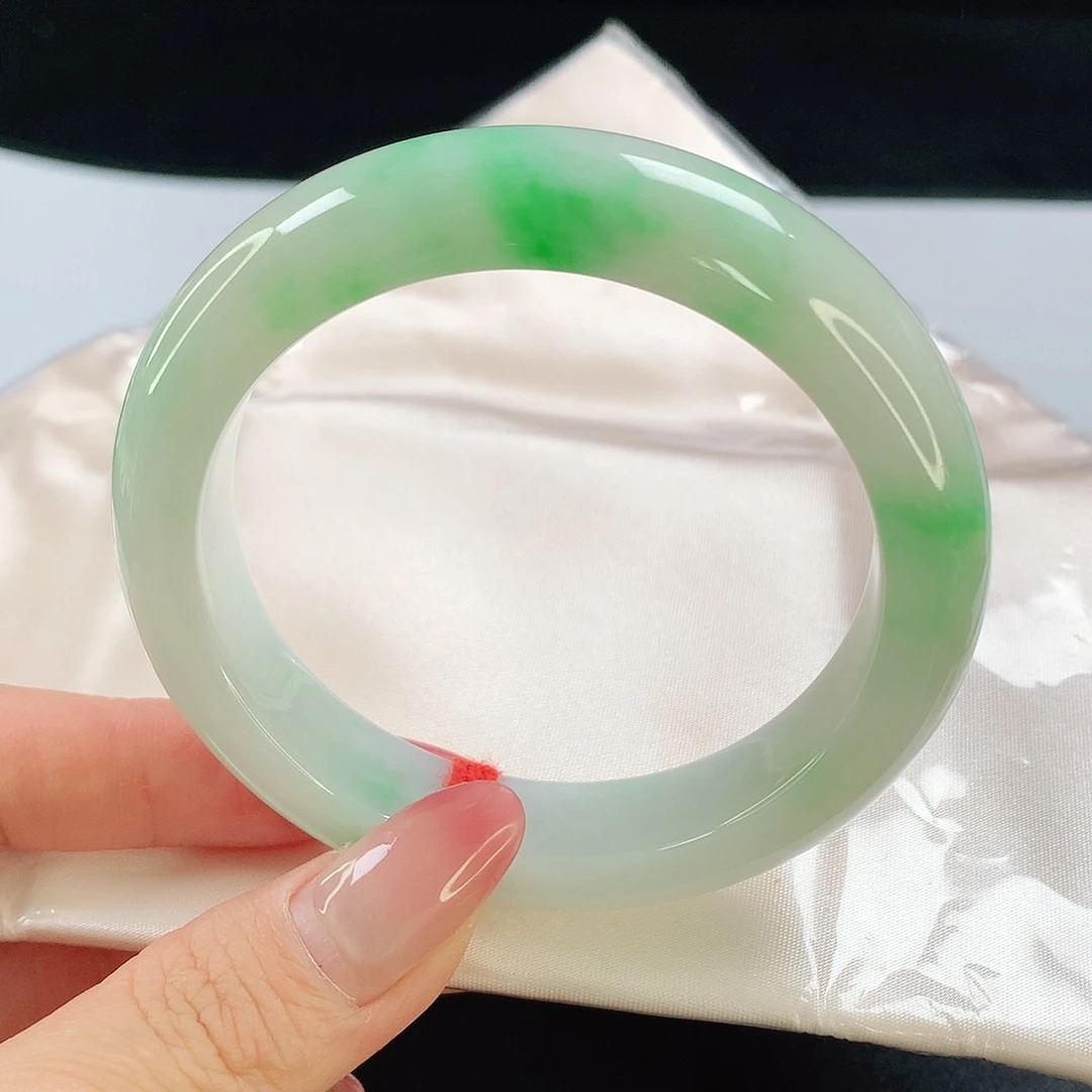 翡翠手镯未镶嵌232翡翠