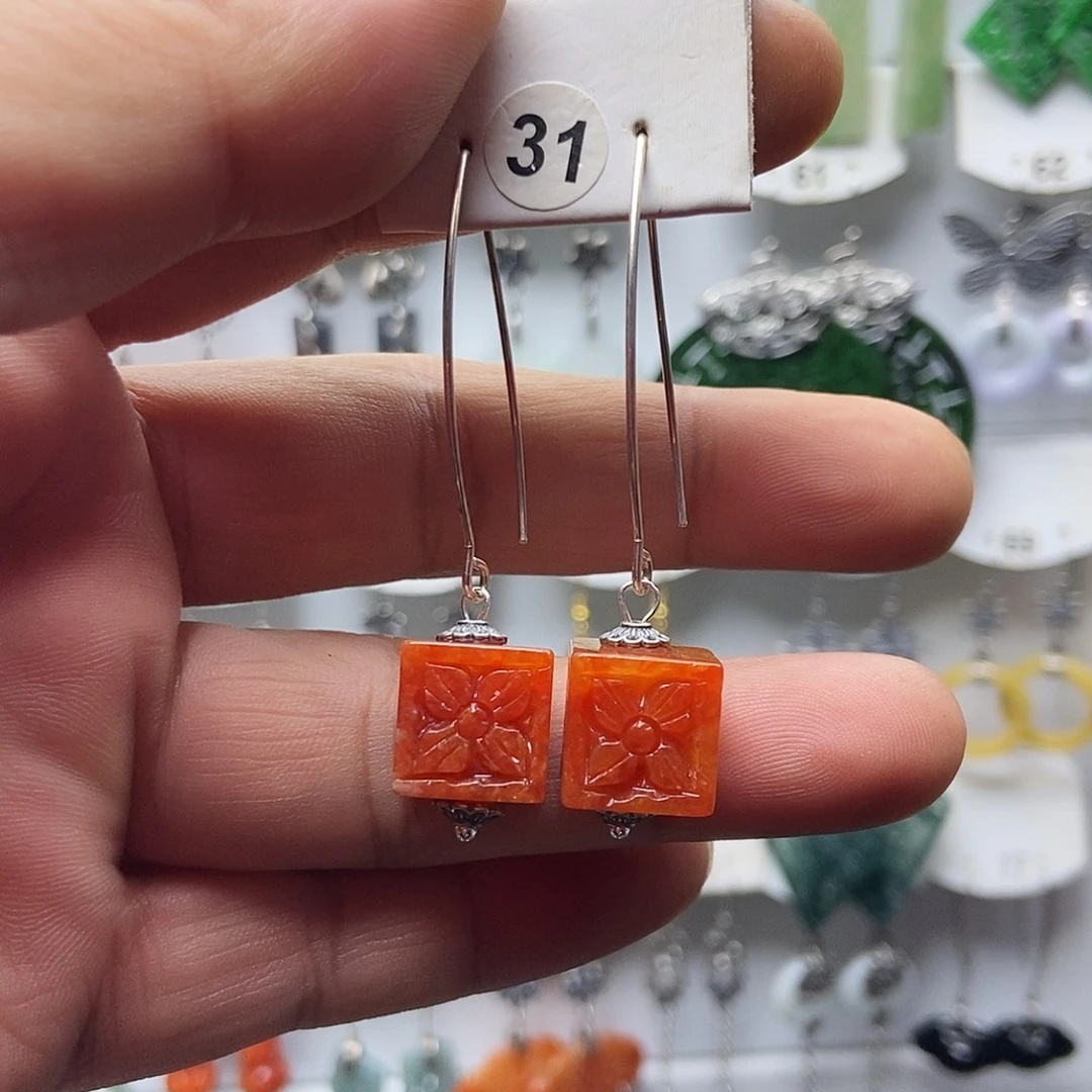 娇***娇翡翠银S925镶嵌耳饰品质珠宝