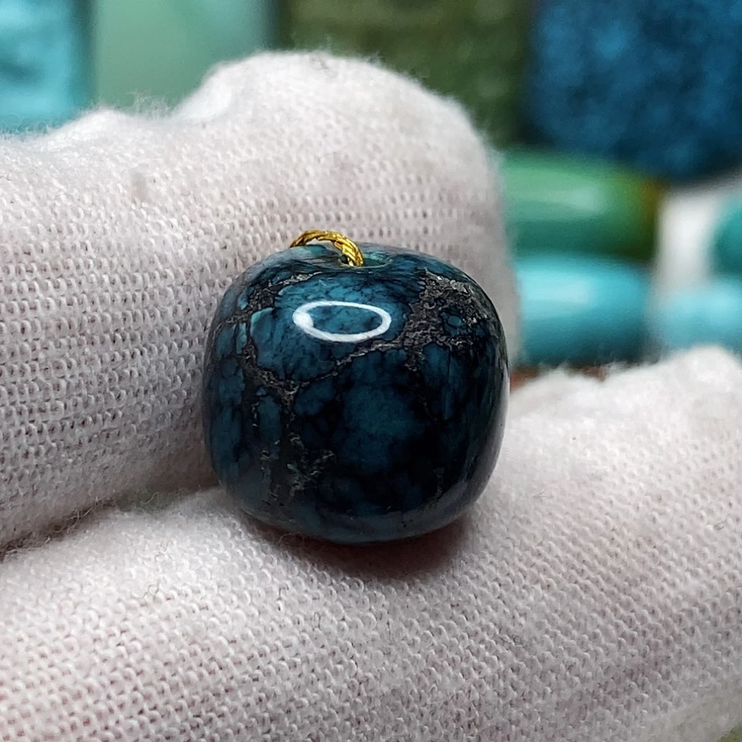 绿松石未镶嵌天然原矿 带武汉地大证书