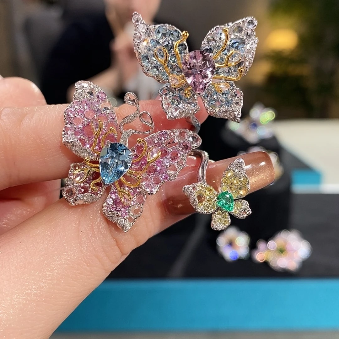 海蓝宝石18K金镶嵌戒圈0.89ct三石款