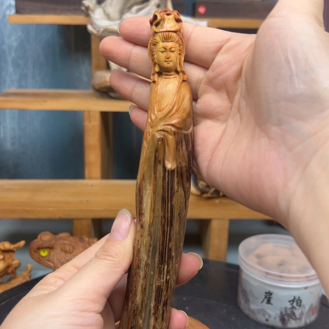 木N****湖崖柏木摆件手把件