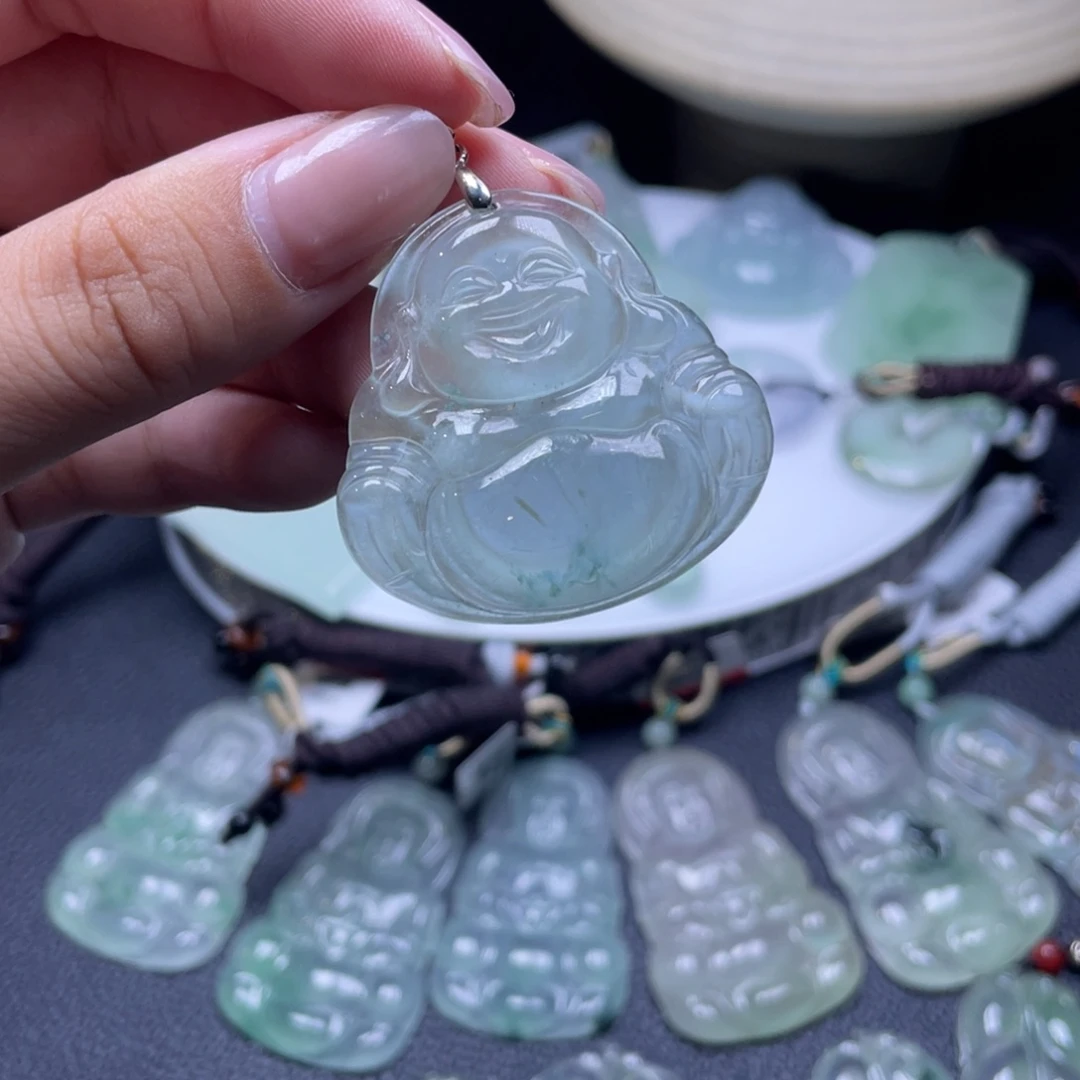 颈饰未镶嵌翡翠