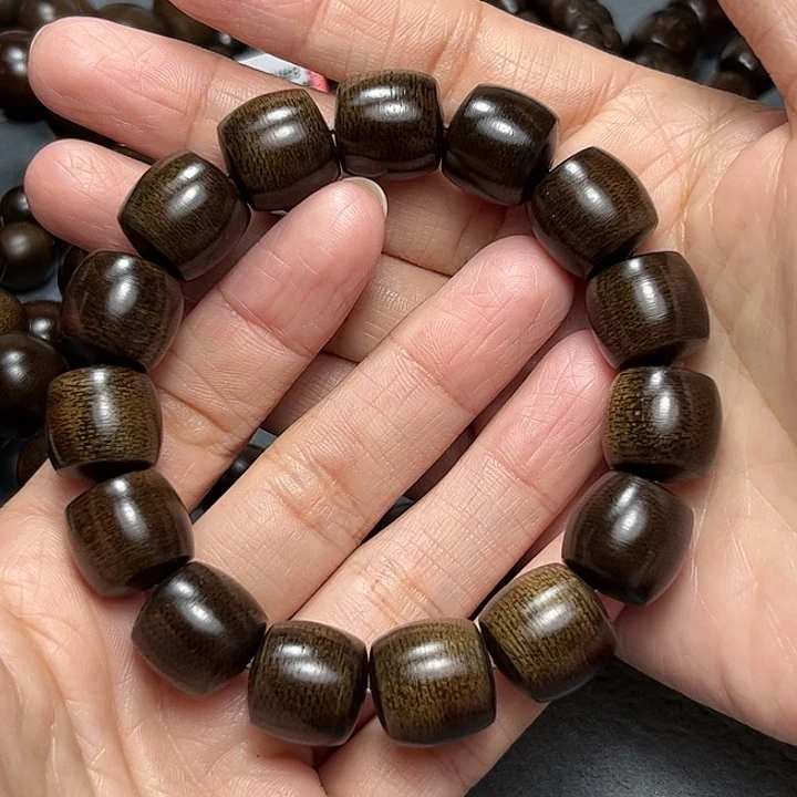 沉香手串꧁****꧂白棋玉化