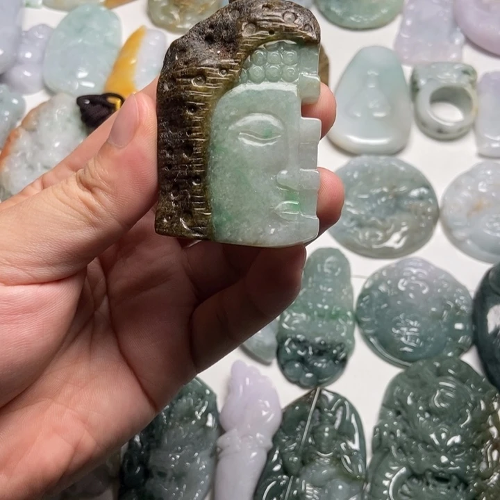 翡翠未镶嵌颈饰佛魔80