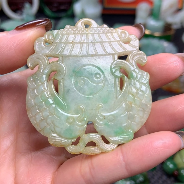 翡翠未镶嵌挂件清
