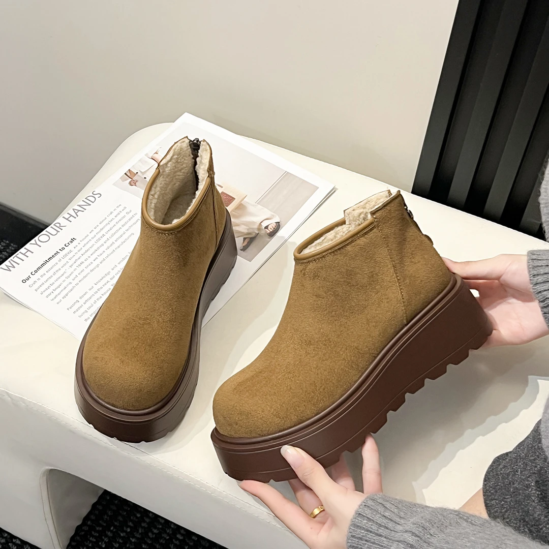 冬季加绒保暖厚底短靴女2025新款坡跟时尚小个子增高时尚短筒靴子