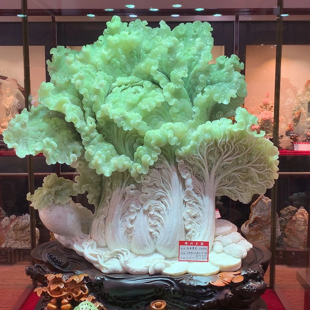 龙****蛇纹石玉未镶嵌摆件