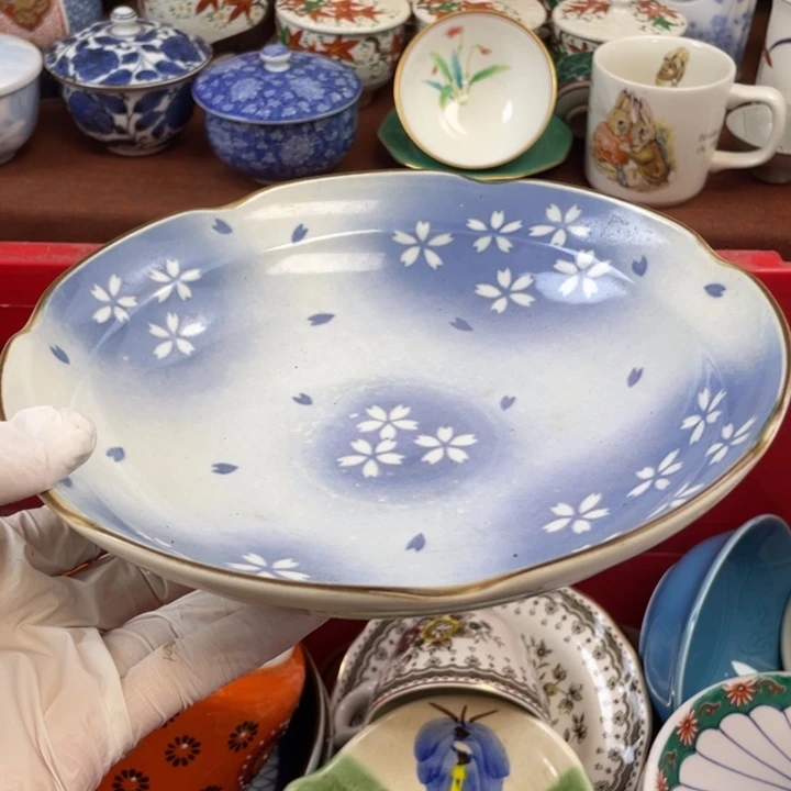 他家瓷器真美…开播了