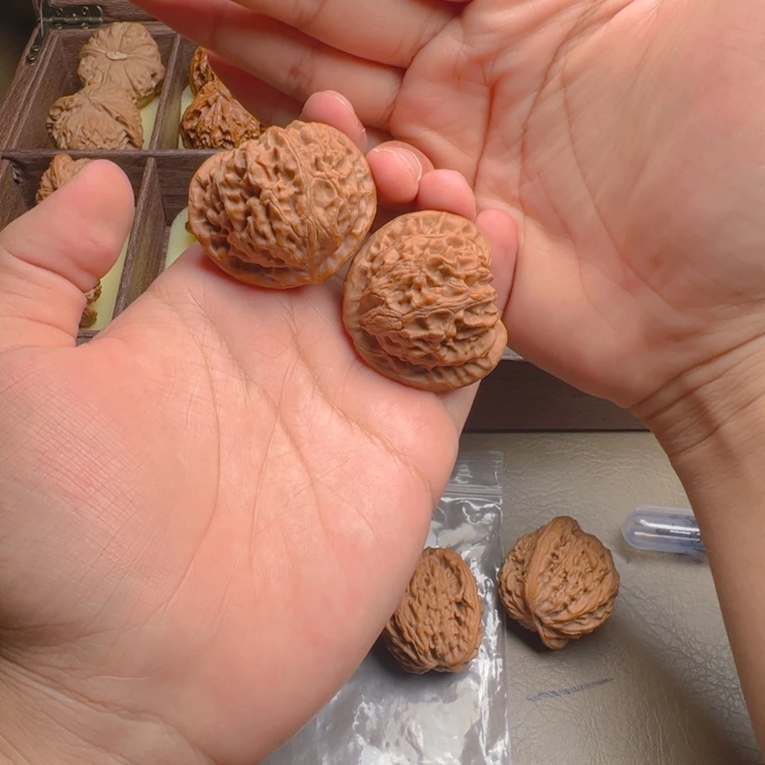 文玩核桃吊坠宫灯