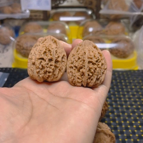 文玩核桃吊坠罗汉