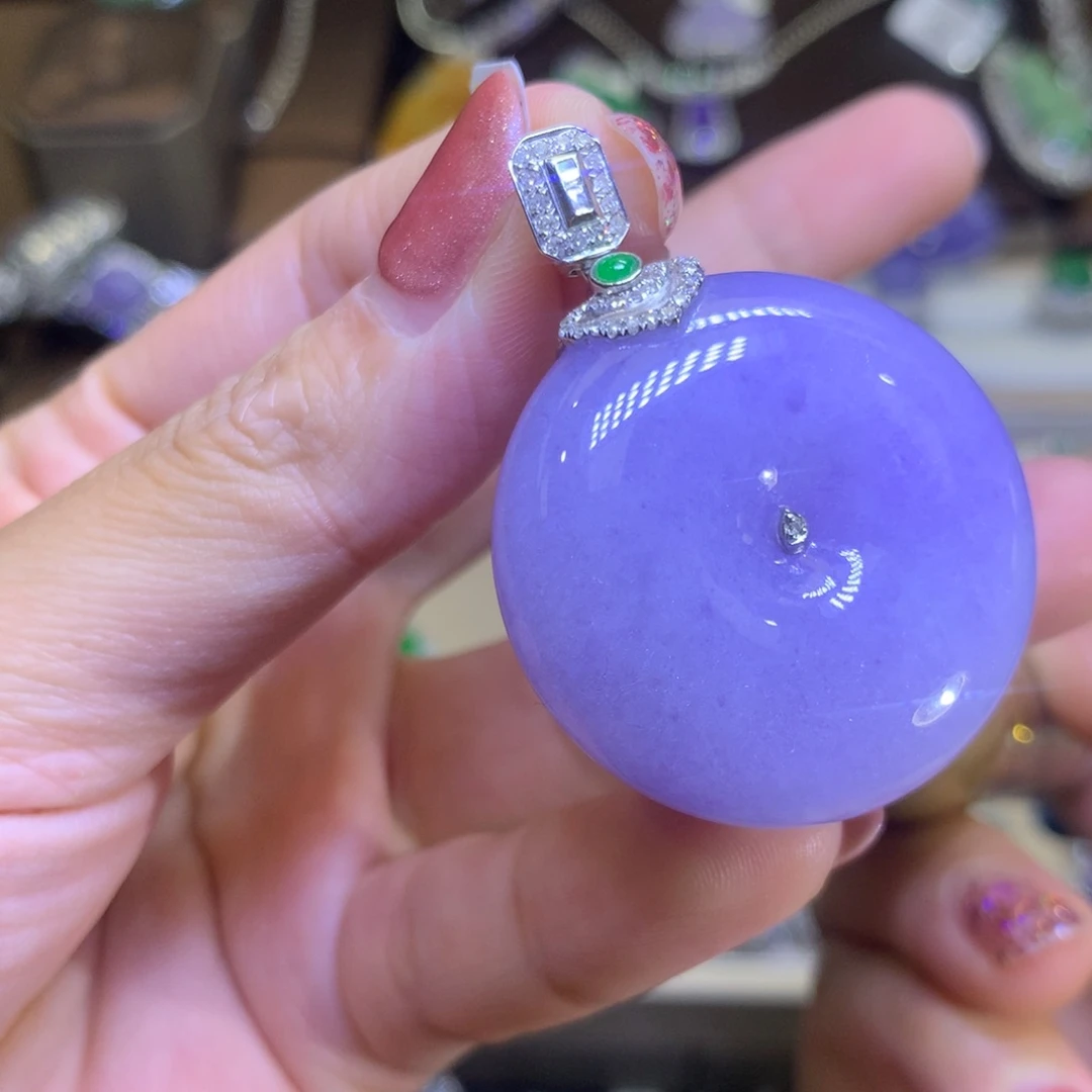 翡翠挂件18K金镶嵌翡翠