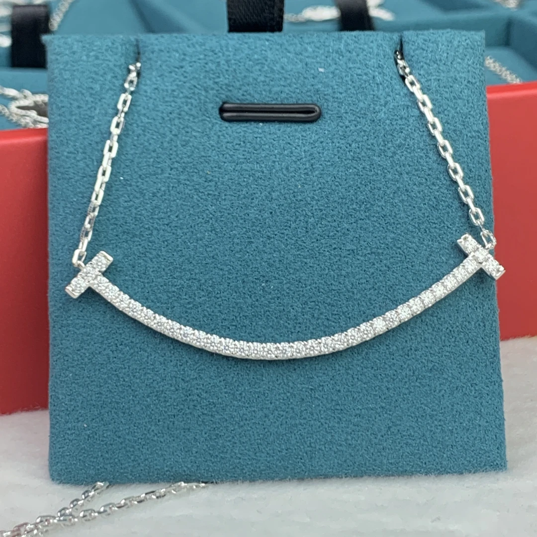 铂金笑脸镶嵌套链