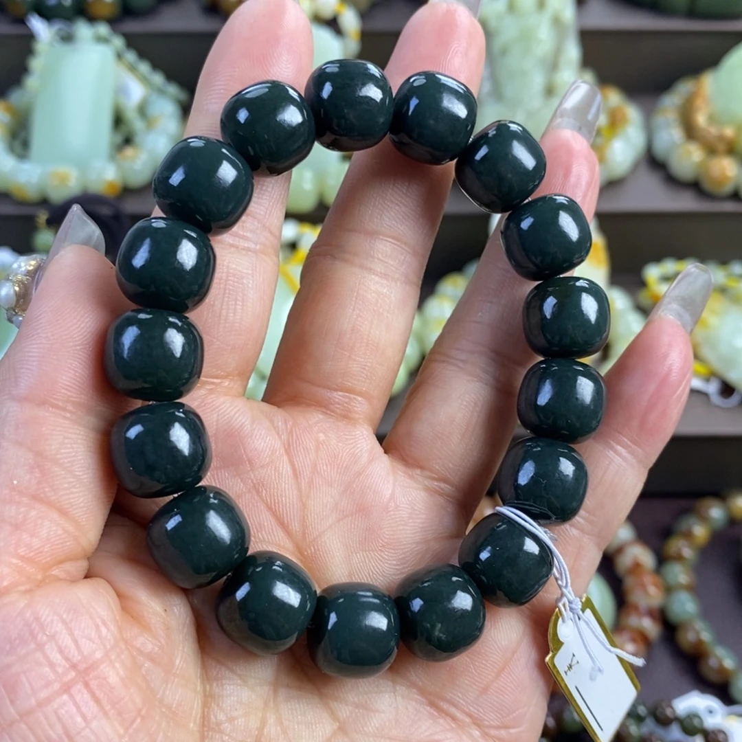 透闪石质玉未镶嵌手串