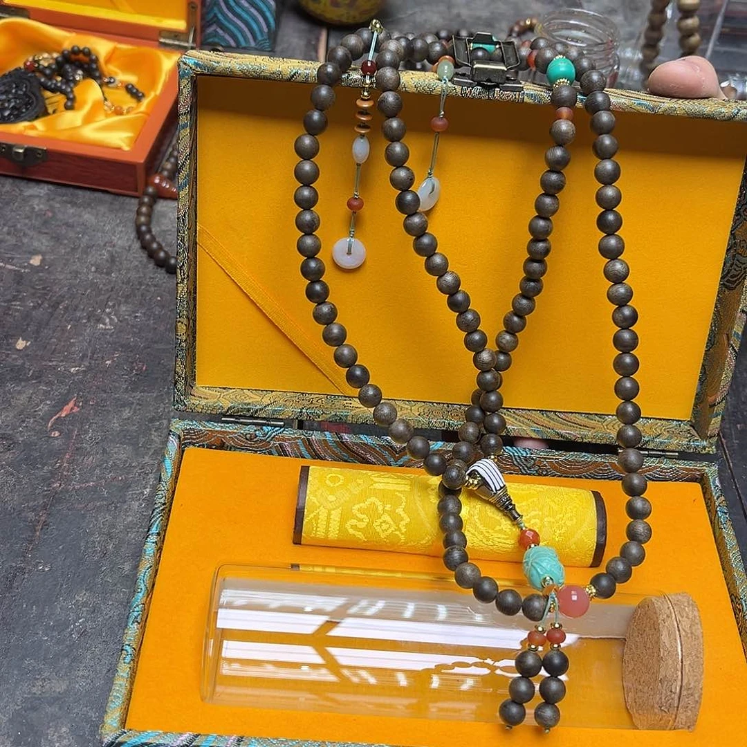 大叶紫檀（黑酸枝木类）