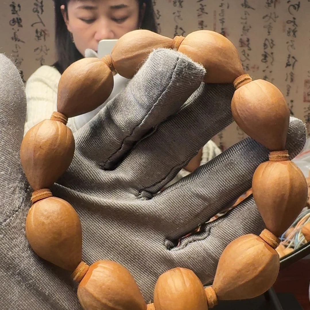 把件橄榄核德庆王