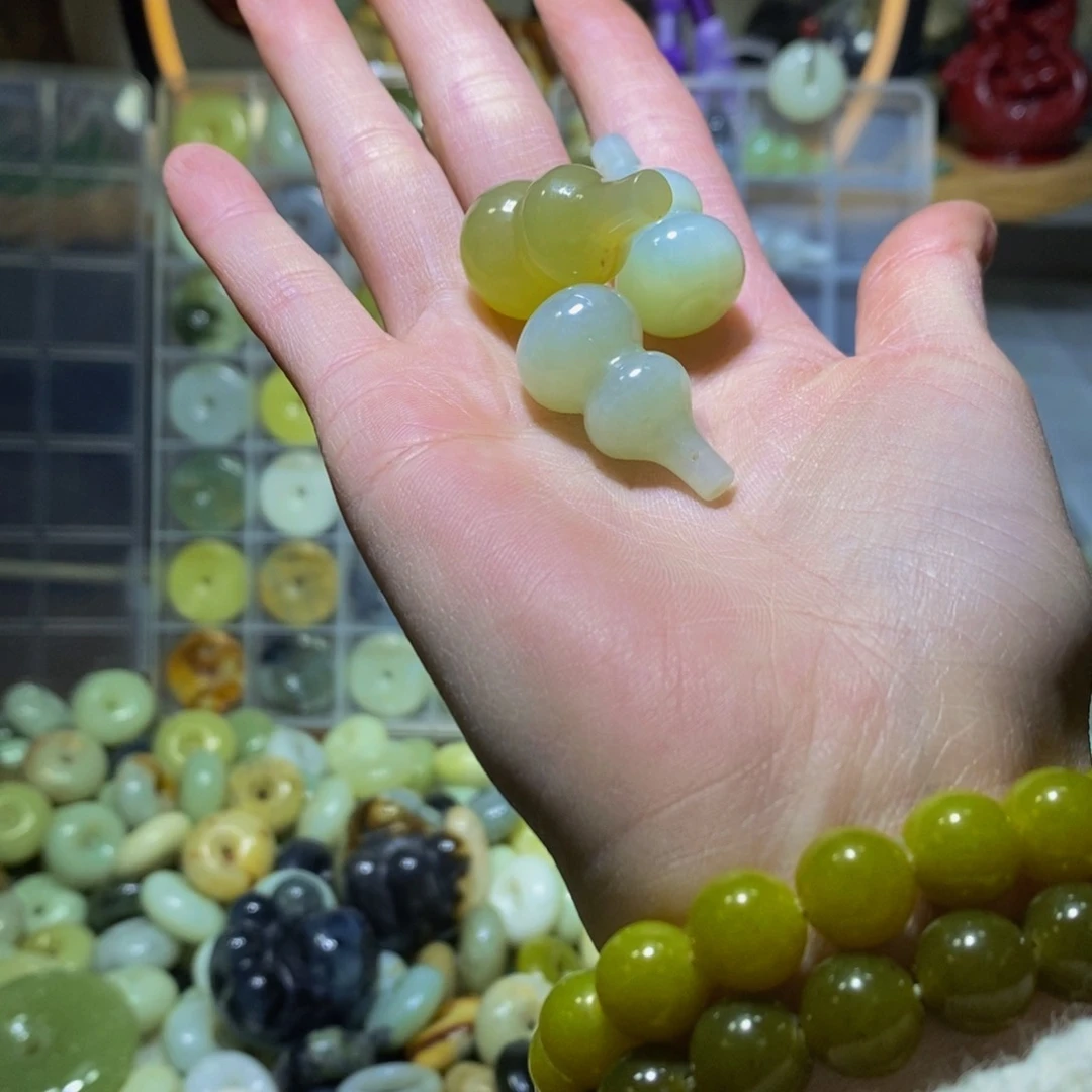 【闪购商品】蛇纹石玉其他未镶嵌35