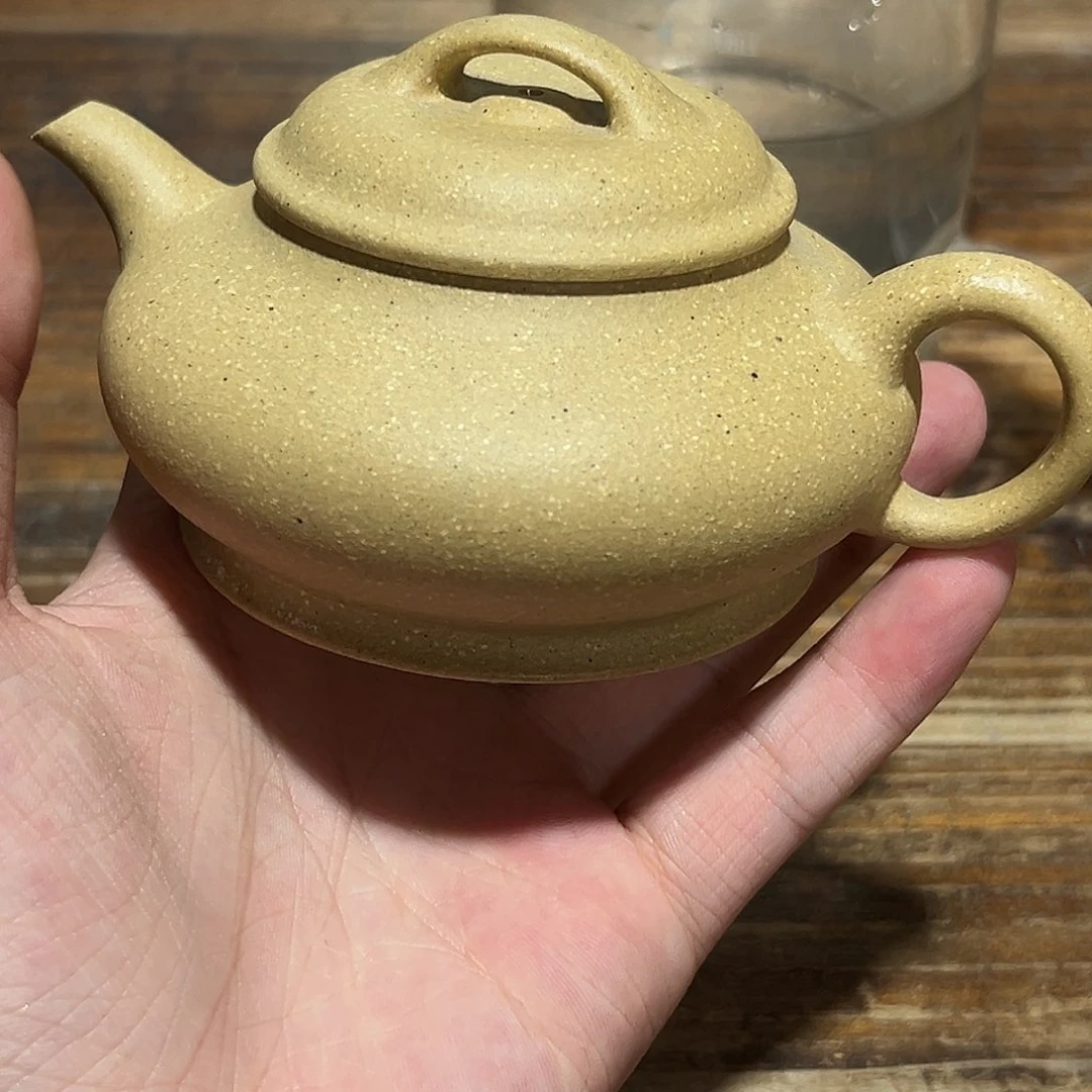 茶壶紫砂紫砂的味道很