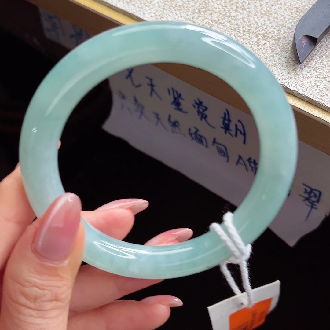 翡翠未镶嵌手镯手镯