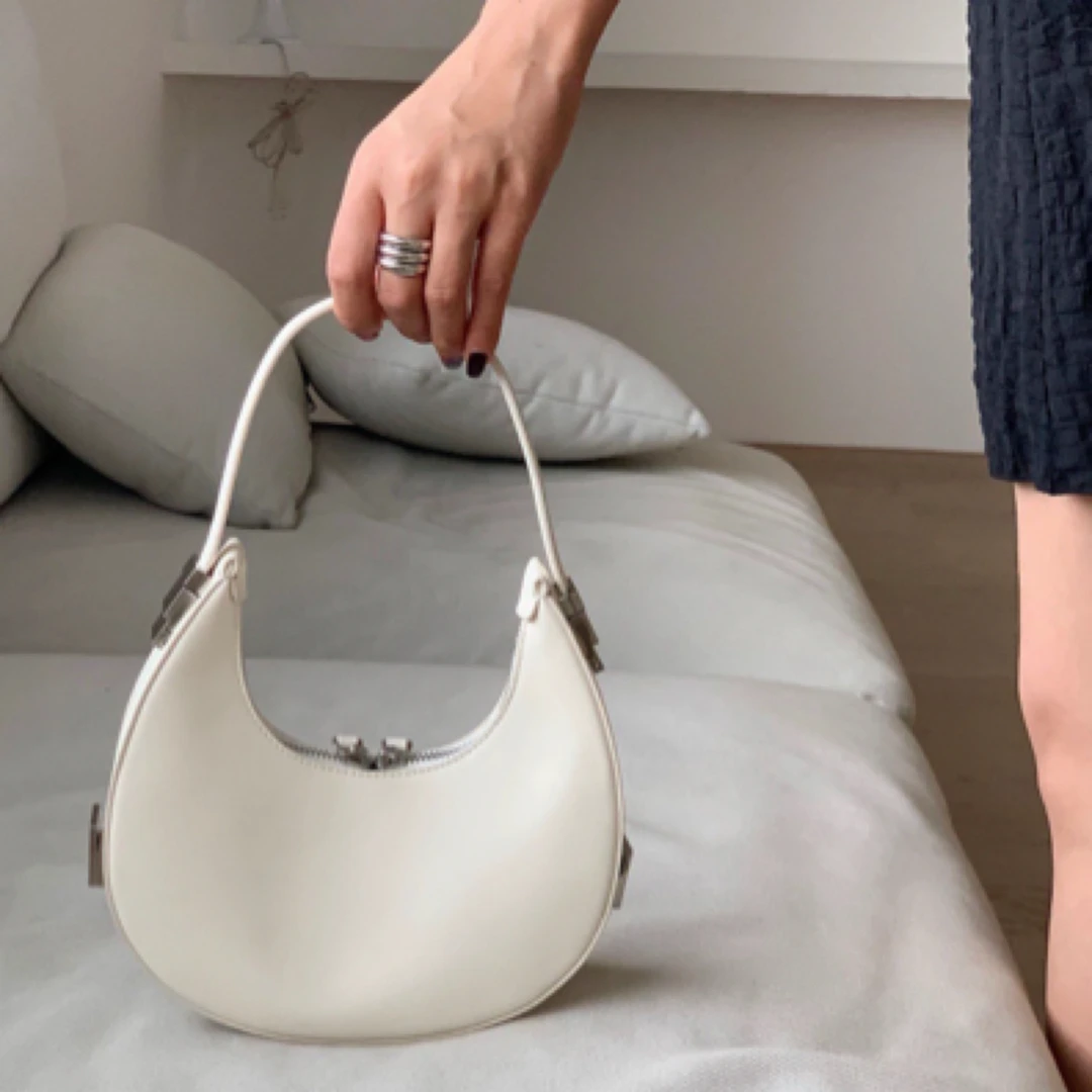 2025春夏新款时尚软皮半月包韩国小众设计月牙包单肩手提腋下包女