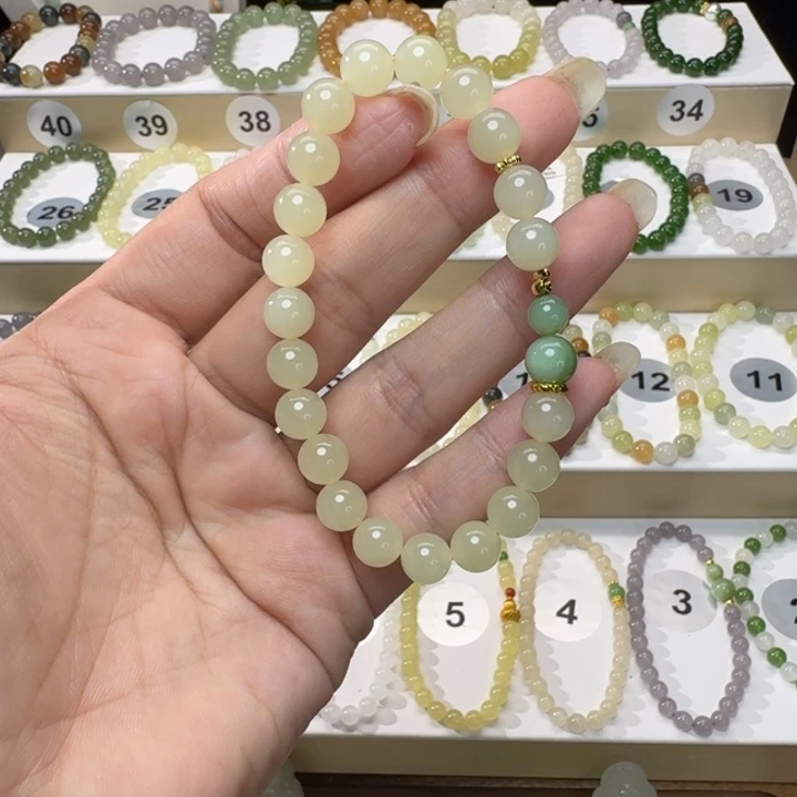 和田玉未镶嵌手串
