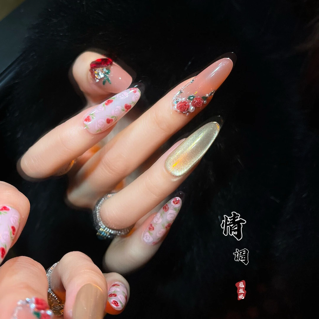 水彩雕花@【情调】寇丝妮 纯手工穿戴式美甲