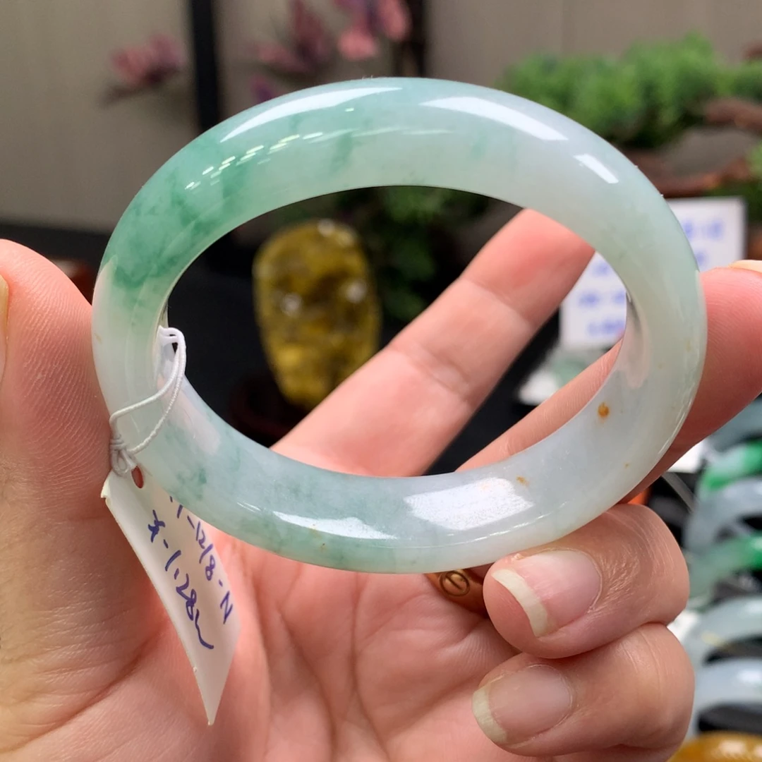 未镶嵌手镯翡翠52.7贵妃