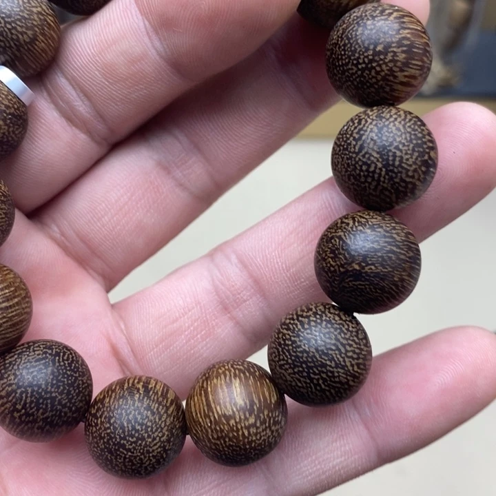 沉香碎屑沉香越南芽庄白奇1