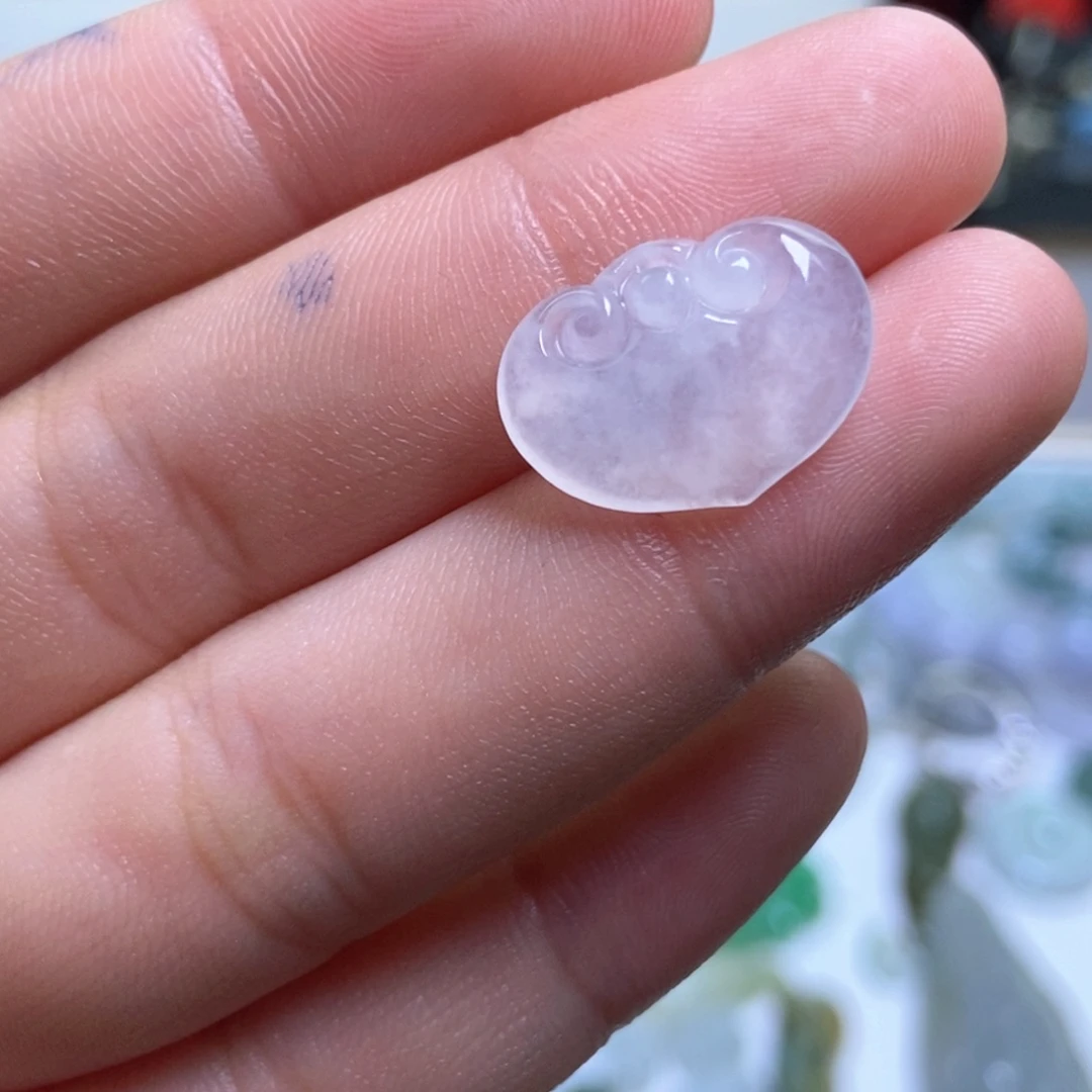 翡翠挂件未镶嵌翡翠