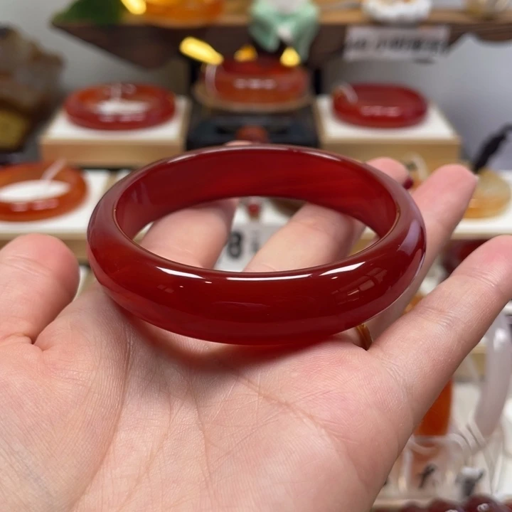 玛瑙/玉髓手镯未镶嵌