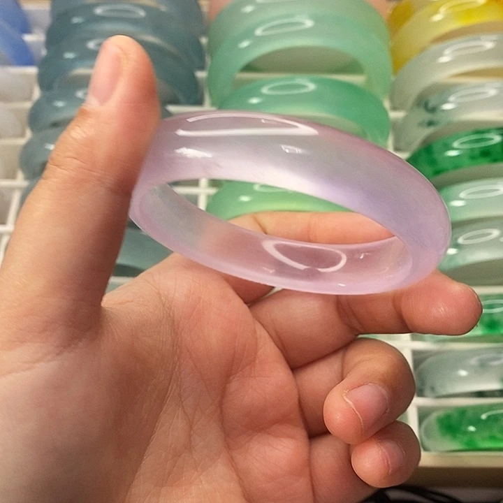 石英岩玉未镶嵌手镯