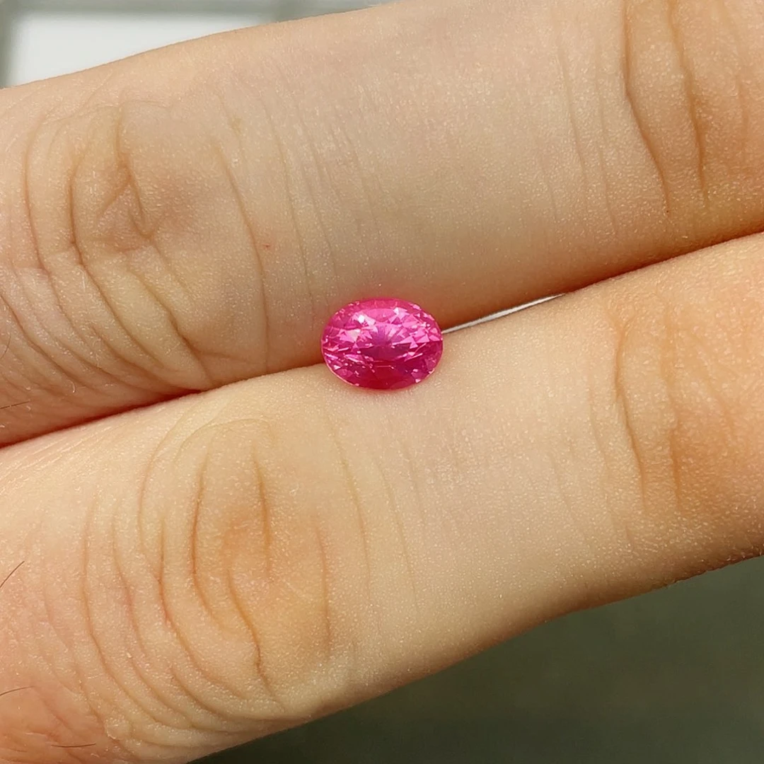 裸石尖晶石1.05克拉天然无烧马亨盖热粉色璀璨吉尔德证书