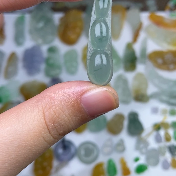 定制翡翠未镶嵌豆子