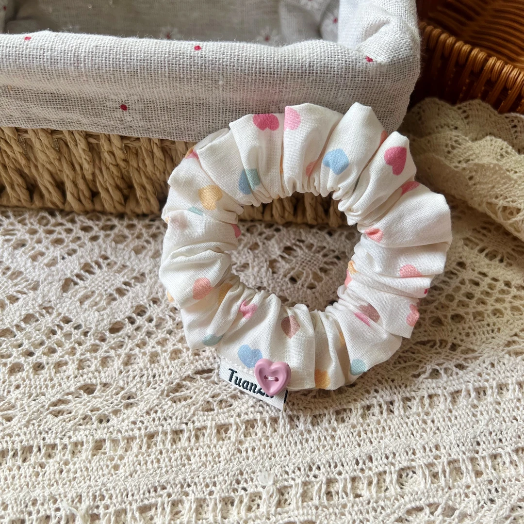 TuanZi. 原创彩色爱心小肠圈手作纽扣手工缝制丸子头百搭发绳新款
