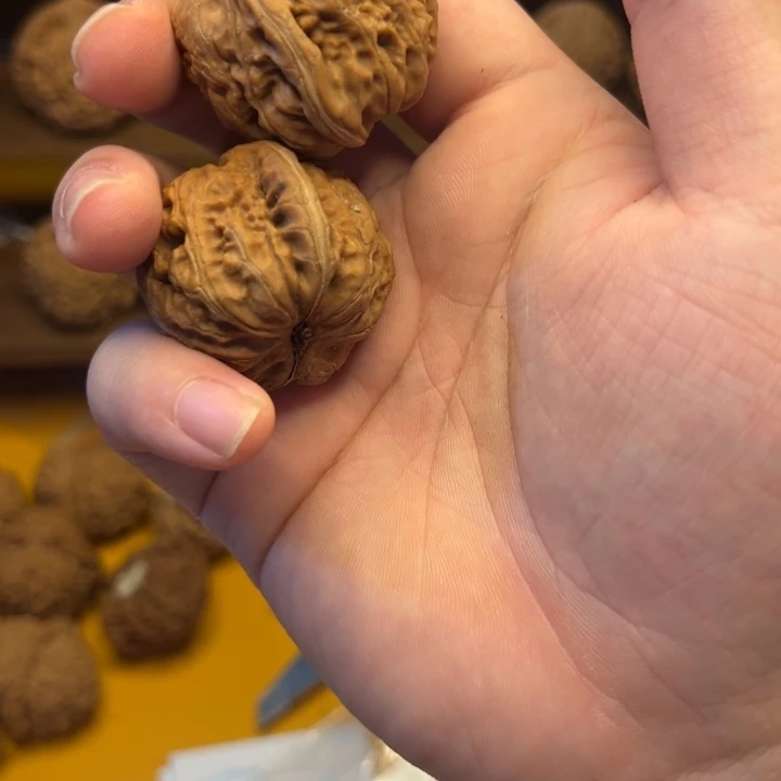 吊坠文玩核桃红花岗区葡萄酒节了