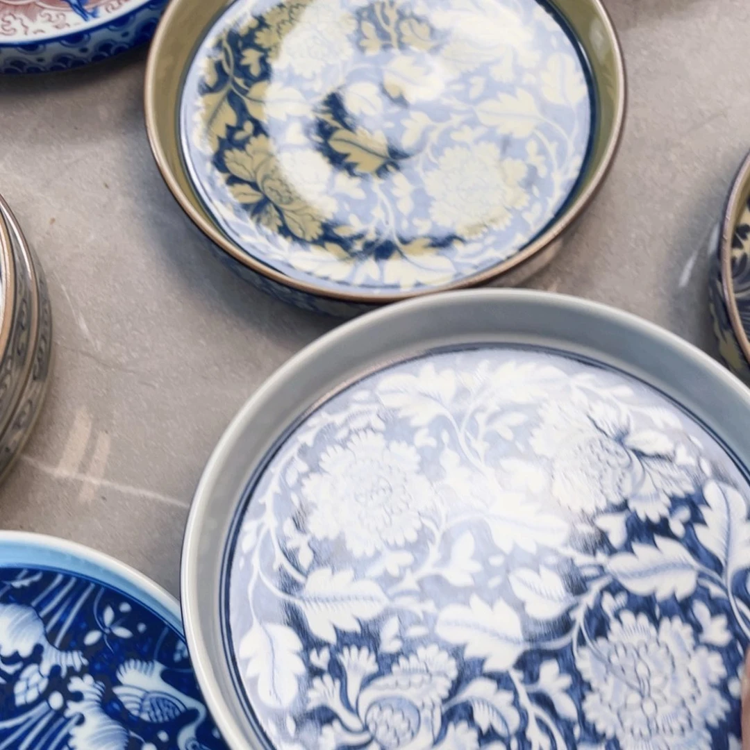 瓷片青花国色天香壶承