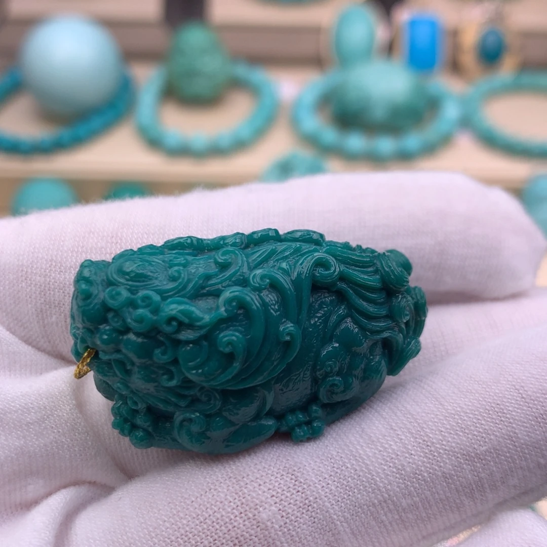 绿松石未镶嵌珠宝奇石