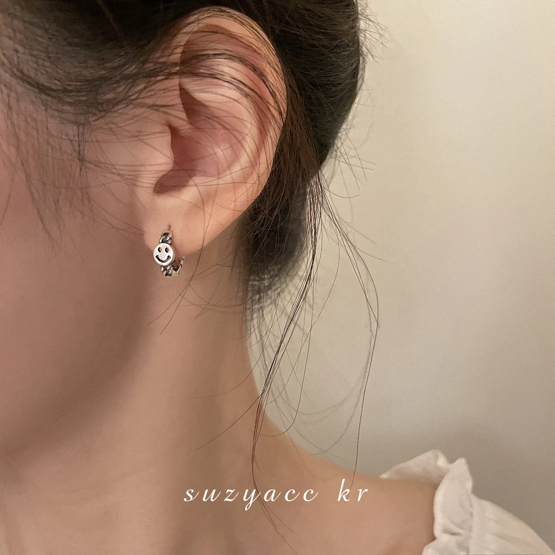 925银耳饰 Suzyacc kr 925纯银笑脸耳环女冷淡风简约耳扣E1420