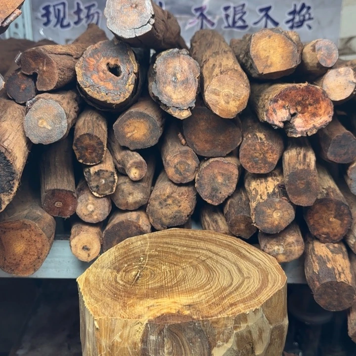 梦***寒木降真香开料直播间