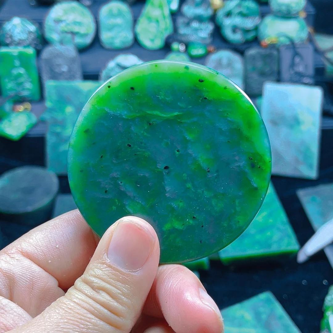 和田玉（碧玉）未镶嵌珠宝奇石