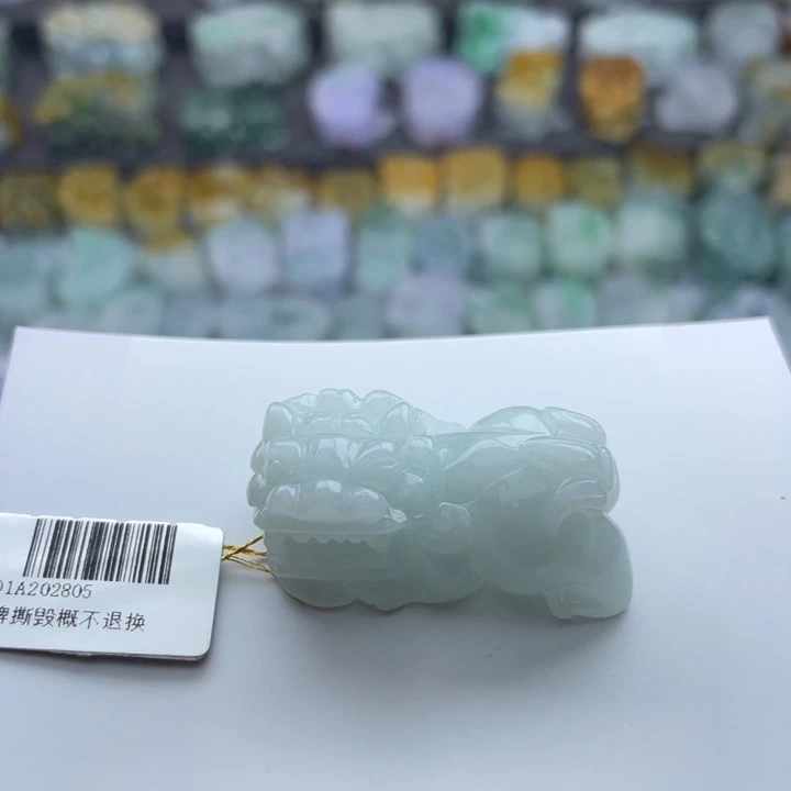 翡翠颈饰未镶嵌貔貅