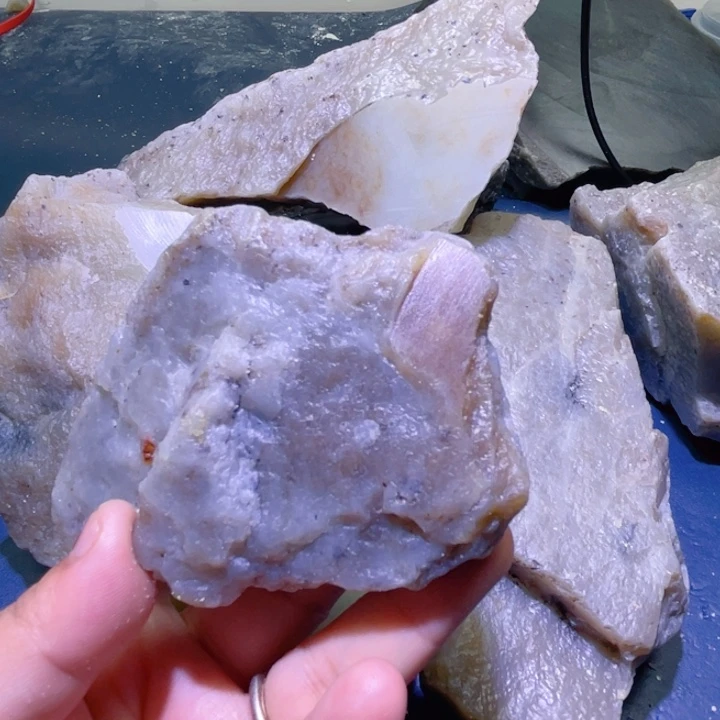 和田玉未镶嵌珠宝半成品