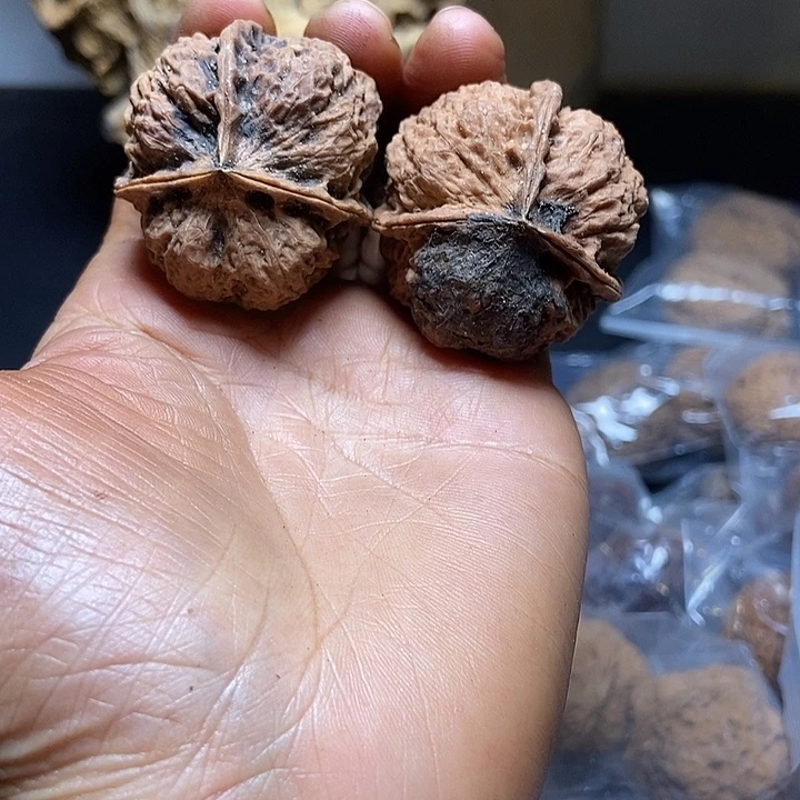 把件文玩核桃云南铁核桃基地53