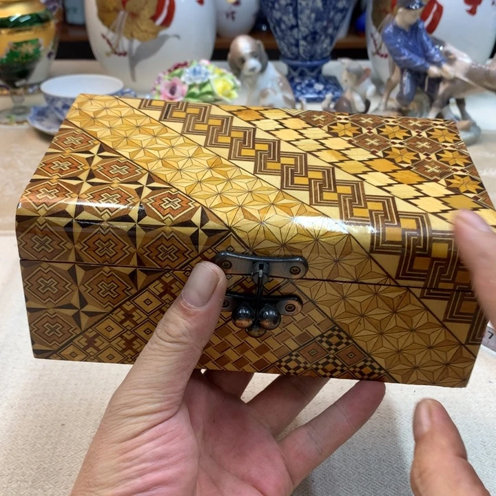 紫砂金瓷阁精品瓷器店