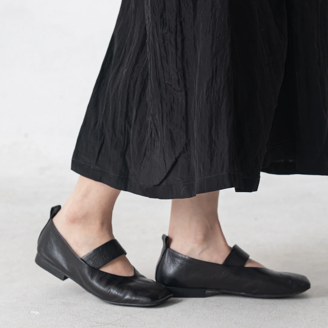 素向舒适软底平底方头时尚休闲女士黑色马皮粗跟高跟低跟B2515